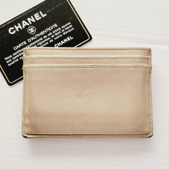 Chanel Caviar Ivory Card Holder Authentic - Picture 6 of 16